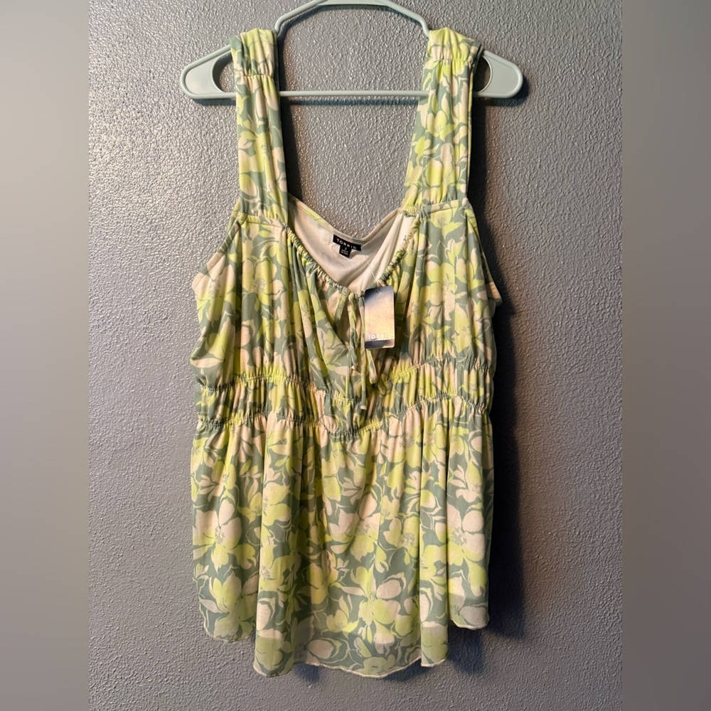 Torrid Green and Cream Floral Tank Top NWT